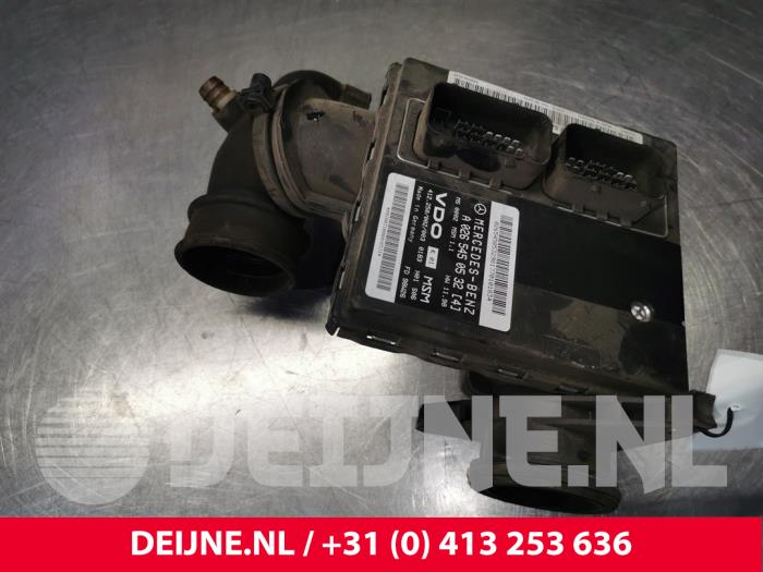 Mercedes A-Klasse Engine management computer O58248