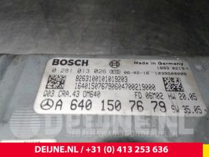 Mercedes B-Klasse Engine management computer O58262 photo 4