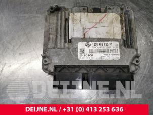 Volkswagen Golf Engine management computer O58362 photo 3