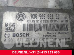 Volkswagen Golf Engine management computer O58365 photo 2