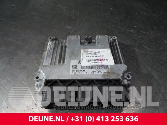 Volkswagen Passat Engine management computer O58408