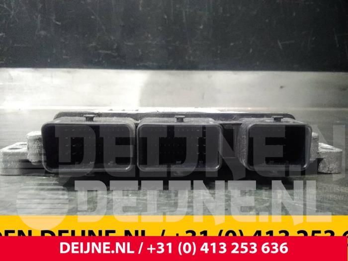Nissan NV200 Engine management computer O58462