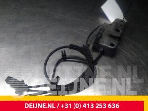 Volkswagen Passat Slotmechaniek Motorkap O33413 foto 2