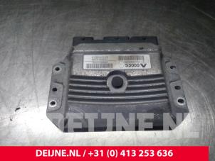 Renault Clio Steuergerät Motormanagement O58563 foto 2