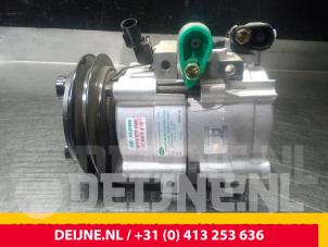 Hyundai H200 Klimapumpe O58964 foto 4