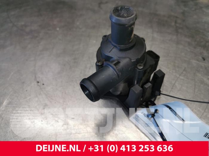 Audi A4 Zusätzliche Wasserpumpe O59112