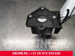 Audi A4 Zusätzliche Wasserpumpe O59112 foto 4