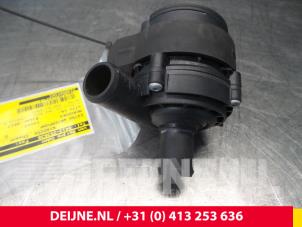 Mercedes Vito Extra waterpomp O59117 foto 2