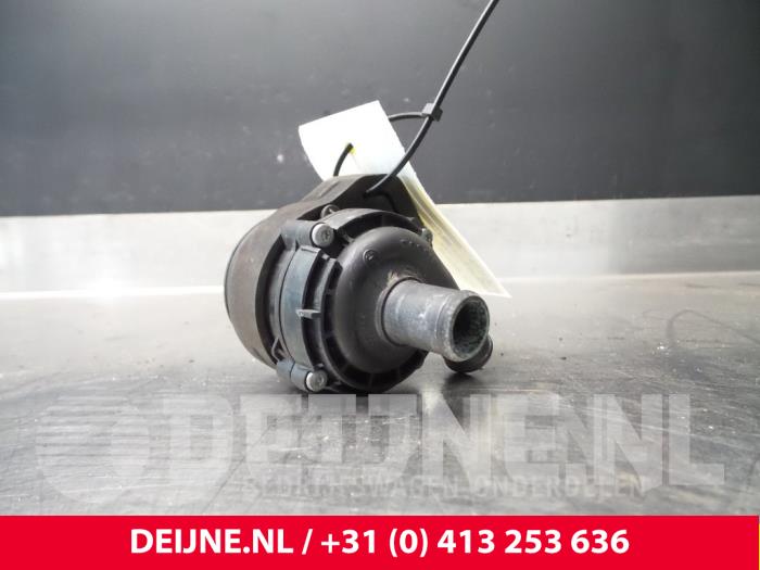 Volkswagen Crafter Additional water pump O59125