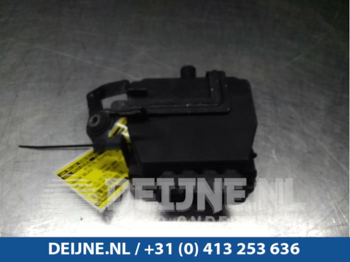 Vacuum Relais - Volkswagen Golf
