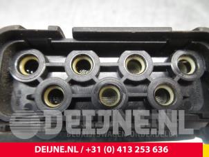 Volkswagen Caddy Vacuum Relais O59216 foto 3