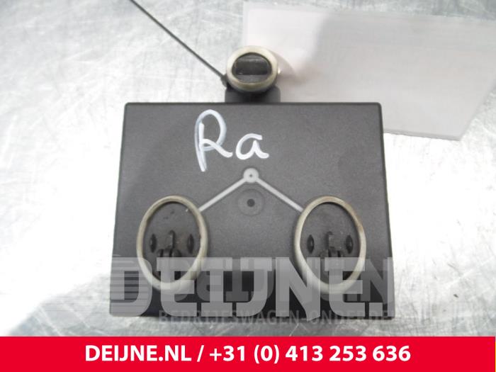 Gebruikte Central electronic module Audi A4 (B8) 2.0 TDI 16V Prijs € 30,00 Margeregeling aangeboden door van Deijne Onderdelen Uden B.V.