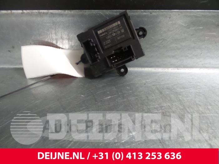 Gebruikte Central electronic module Ford Fiesta 6 (JA8) 1.0 EcoBoost 12V 125 Prijs € 75,00 Margeregeling aangeboden door van Deijne Onderdelen Uden B.V.