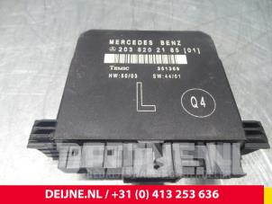 Gebruikte Central electronic module Mercedes C (W203) 1.8 C-200K 16V Prijs € 30,00 Margeregeling aangeboden door van Deijne Onderdelen Uden B.V.