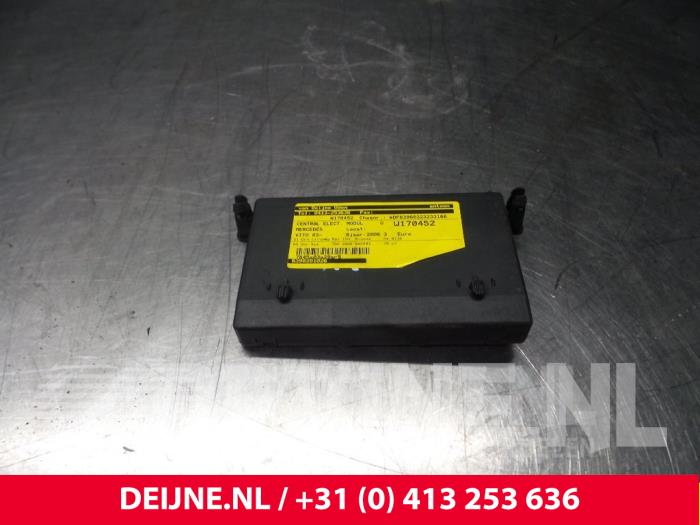 Gebruikte Central electronic module Mercedes Vito Prijs € 48,40 Inclusief btw aangeboden door van Deijne Onderdelen Uden B.V.