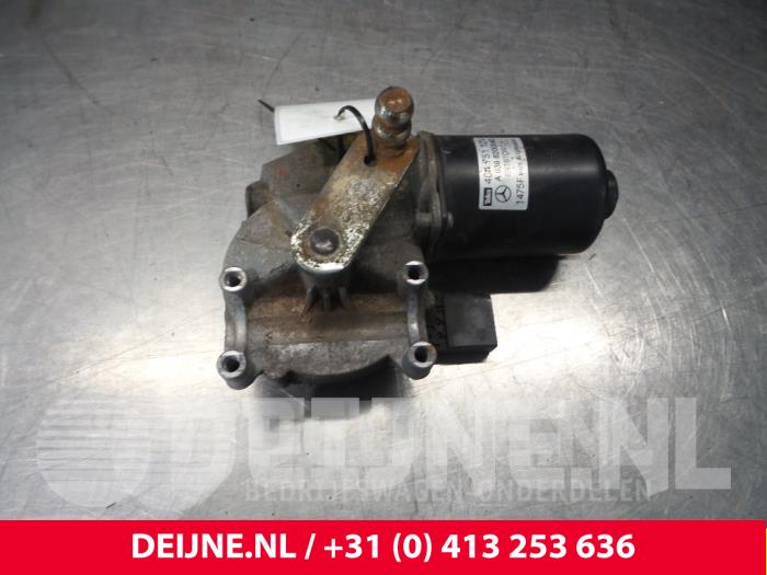 Mercedes Viano Scheibenwischermotor vorne O59370
