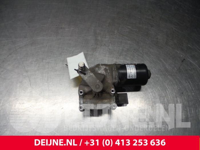 Mercedes Vito Scheibenwischermotor vorne O59378