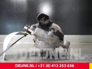 Nissan NV200 Front wiper motor O59495 photo 3