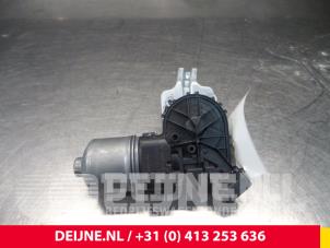 Peugeot Partner Scheibenwischermotor vorne O59575 foto 2