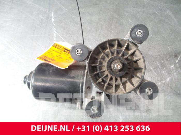 Toyota Hiace Scheibenwischermotor vorne O59610