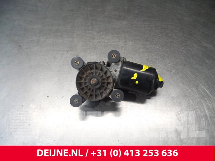 Toyota Hiace Ruitenwissermotor voor O59611