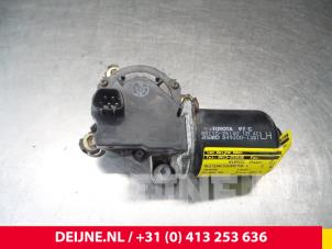 Toyota Hiace Scheibenwischermotor vorne O59611 foto 2