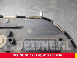 Volkswagen Golf Plus Wiper motor + mechanism O60024 photo 3