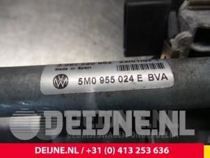 Volkswagen Golf Plus Wiper motor + mechanism O60024 photo 4