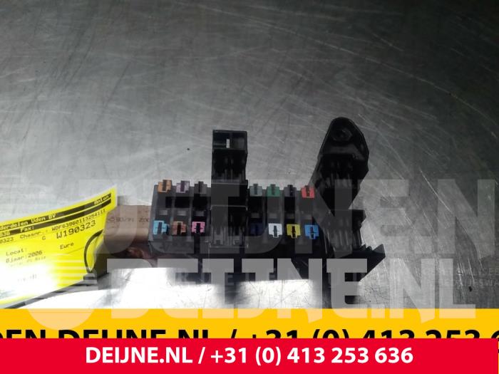 Mercedes Vito Zekeringkast O60212