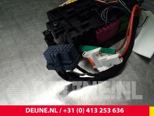 Mercedes Vito Zekeringkast O60228 foto 3