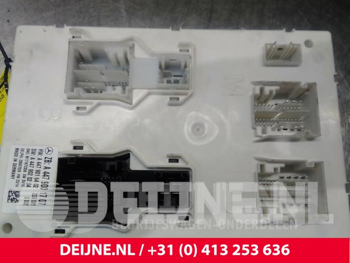 Mercedes Vito Fuse box O60235