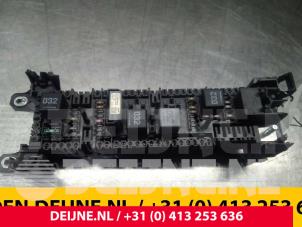 Mercedes Vito Zekeringkast O60238 foto 3