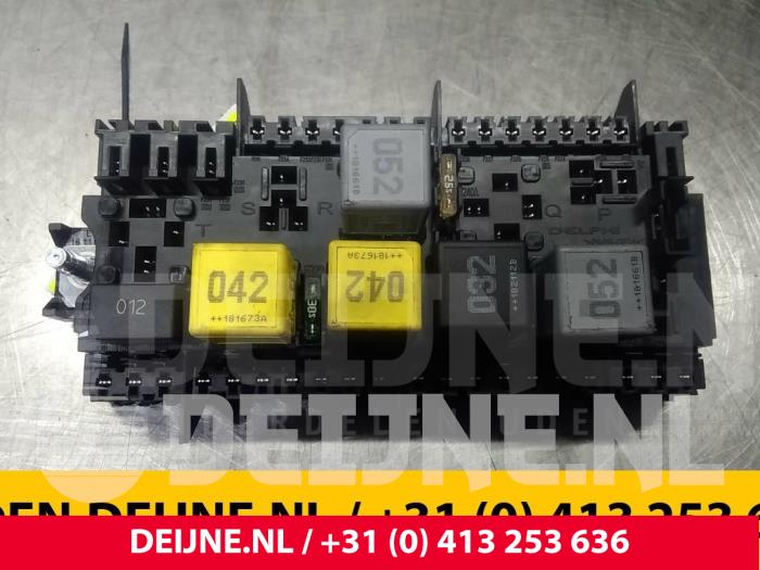 Mercedes Vito Fuse box O60240