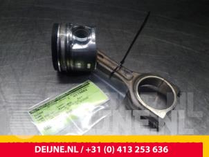 Gebruikte Zuiger Ford Transit Courier 1.6 TDCi Prijs € 24,20 Inclusief btw aangeboden door van Deijne Onderdelen Uden B.V.