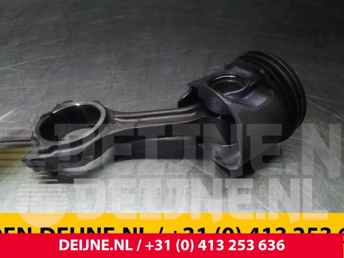 Gebruikte Zuiger Ford Transit Prijs € 36,30 Inclusief btw aangeboden door van Deijne Onderdelen Uden B.V.