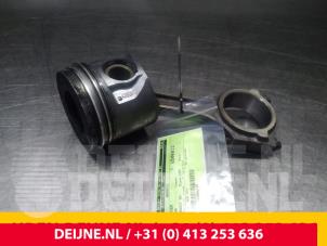 Gebruikte Zuiger Ford Transit Prijs € 36,30 Inclusief btw aangeboden door van Deijne Onderdelen Uden B.V.