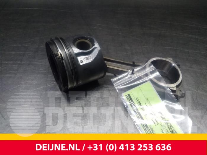 Gebruikte Zuiger Ford Transit Prijs € 36,30 Inclusief btw aangeboden door van Deijne Onderdelen Uden B.V.