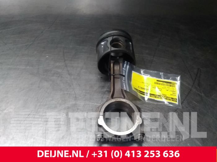 Gebruikte Zuiger Ford Transit Prijs € 60,50 Inclusief btw aangeboden door van Deijne Onderdelen Uden B.V.