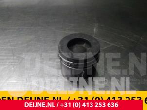 Gebruikte Zuiger Ford Transit Prijs € 60,50 Inclusief btw aangeboden door van Deijne Onderdelen Uden B.V.