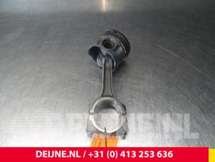 Gebruikte Zuiger Ford Transit Prijs € 60,50 Inclusief btw aangeboden door van Deijne Onderdelen Uden B.V.