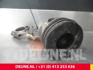 Mercedes Sprinter Zuiger O61611 foto 2