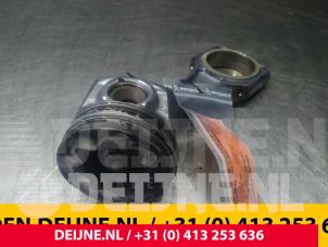 Mercedes B-Klasse Piston O61615 photo 2