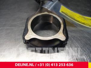 Mercedes Vito Piston O61617 photo 2