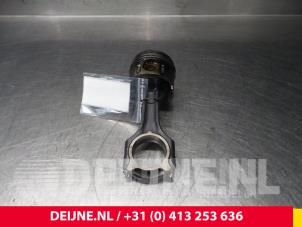 Gebruikte Zuiger Mercedes Sprinter Prijs € 60,50 Inclusief btw aangeboden door van Deijne Onderdelen Uden B.V.