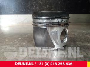 Mercedes Sprinter Zuiger O61635 foto 2