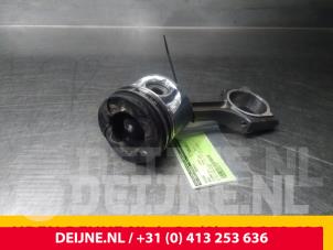 Opel Vivaro Zuiger O61641 foto 2