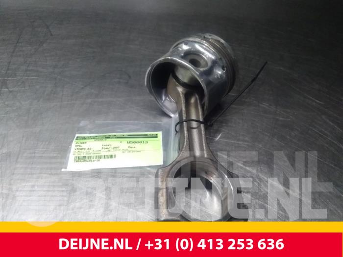 Opel Vivaro Piston O61643