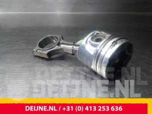 Opel Vivaro Zuiger O61643 foto 2