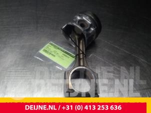 Gebruikte Zuiger Opel Vivaro Prijs € 60,50 Inclusief btw aangeboden door van Deijne Onderdelen Uden B.V.