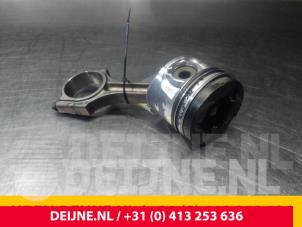 Opel Vivaro Zuiger O61645 foto 2